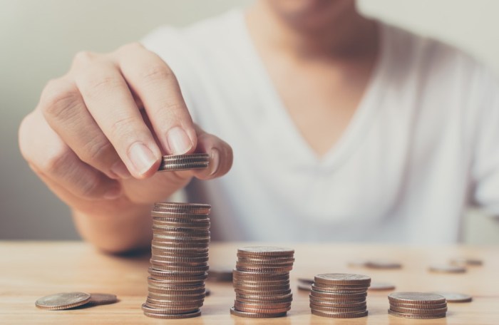 How to Manage Your Finances in 10 Simple Steps