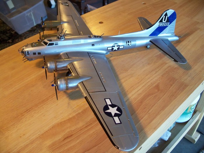 How to Build a Model Airplane in 1 Day