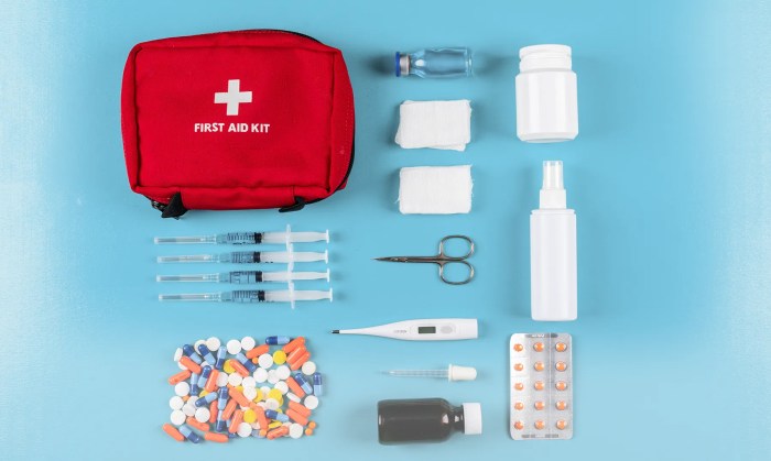 How to Use a First Aid Kit