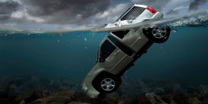 Sinking trapped sg mothership ever Sinking trapped sg mothership ever