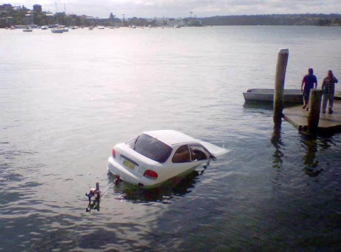 How to Get Out of a Sinking Car