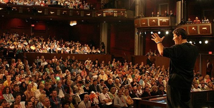 How to Perform Live: 8 Tips for Confident Stage Presence